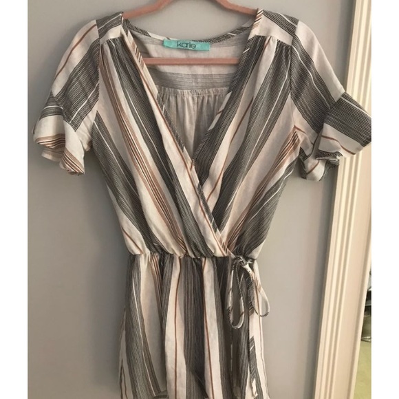 ‼️SOLD Karlie Mia Ruffle Sleeve Romper - Picture 2 of 3